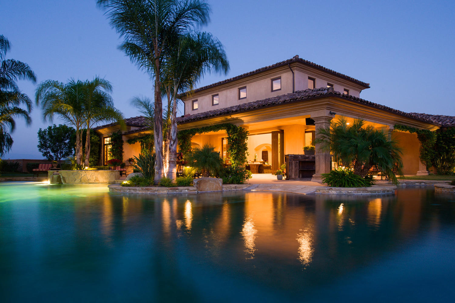 This San Diego Luxury Estate Has Its Own Lazy River ...
