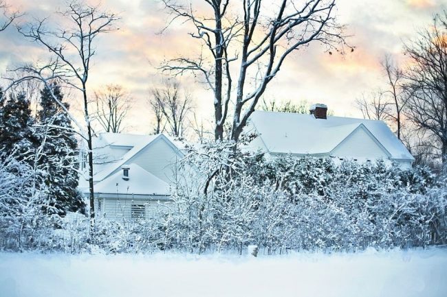Sales in the Snow - 5 Home Staging Tips for Wintertime