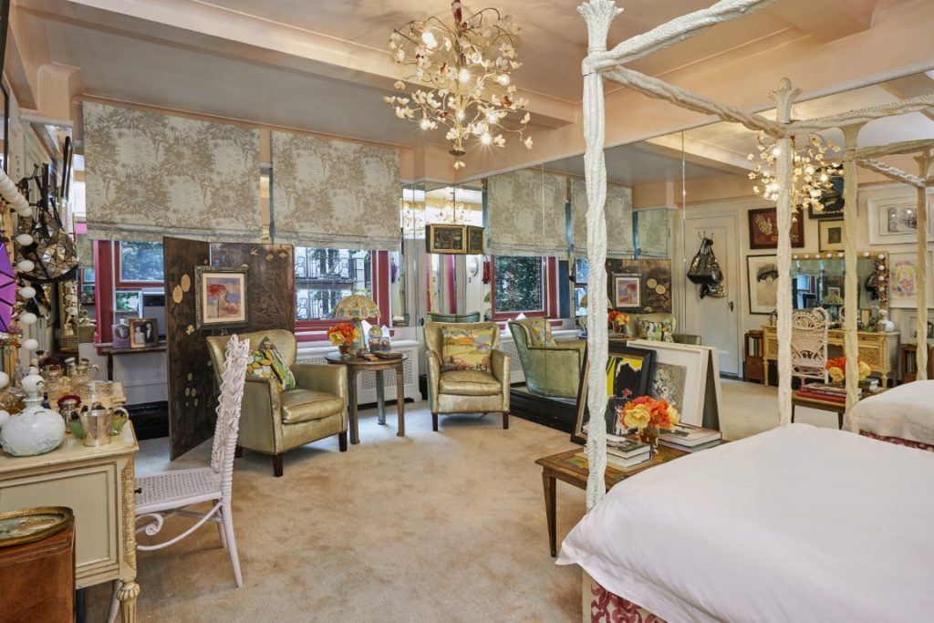 Great Spaces: Gloria Vanderbiltâ€™s Manhattan Apartment Sells for Over $1 ...