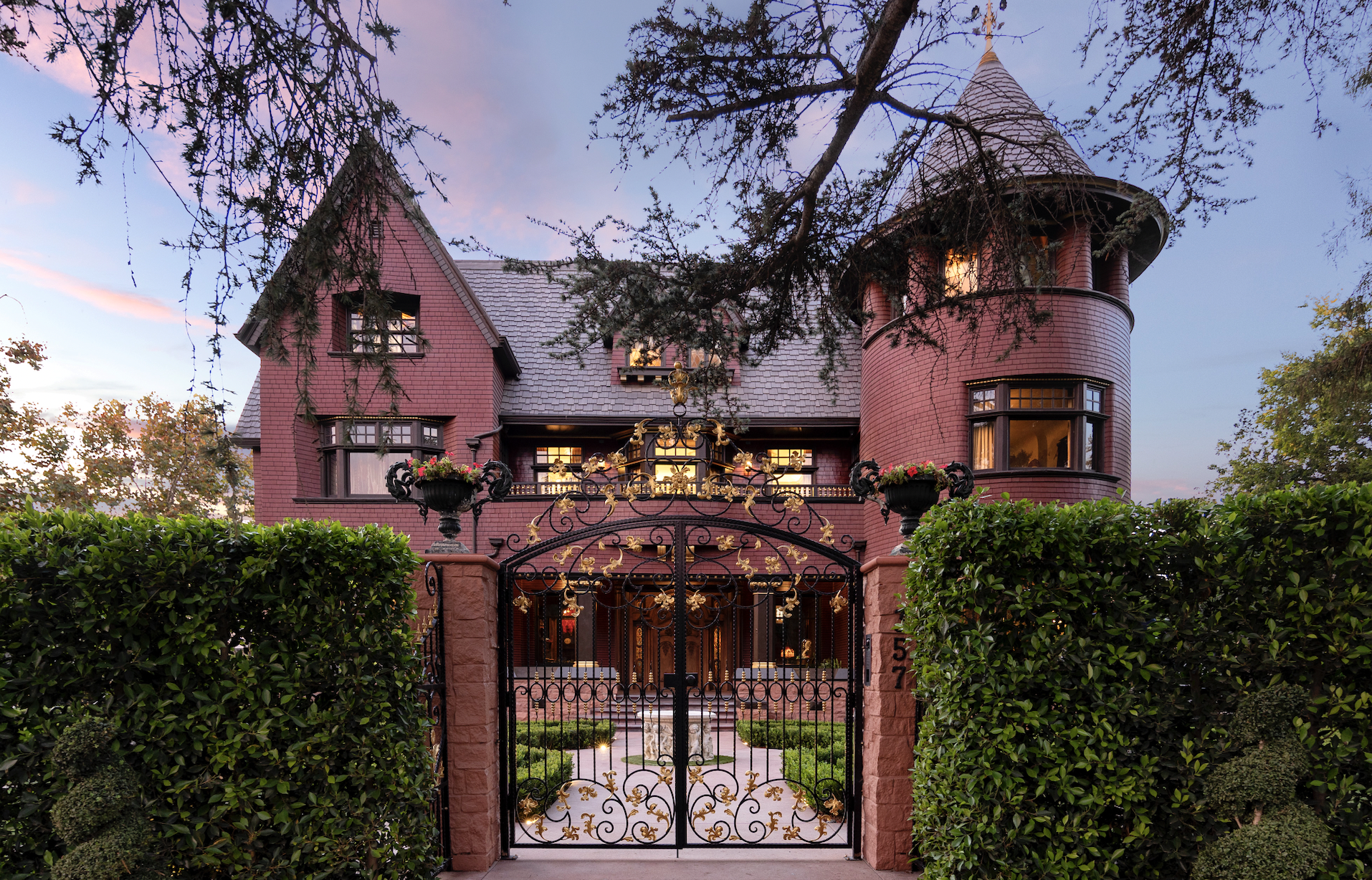 Great Spaces: Tattoo Artist Kat Von D Lists . Mansion for $15 Million |  RISMedia\'s Housecall